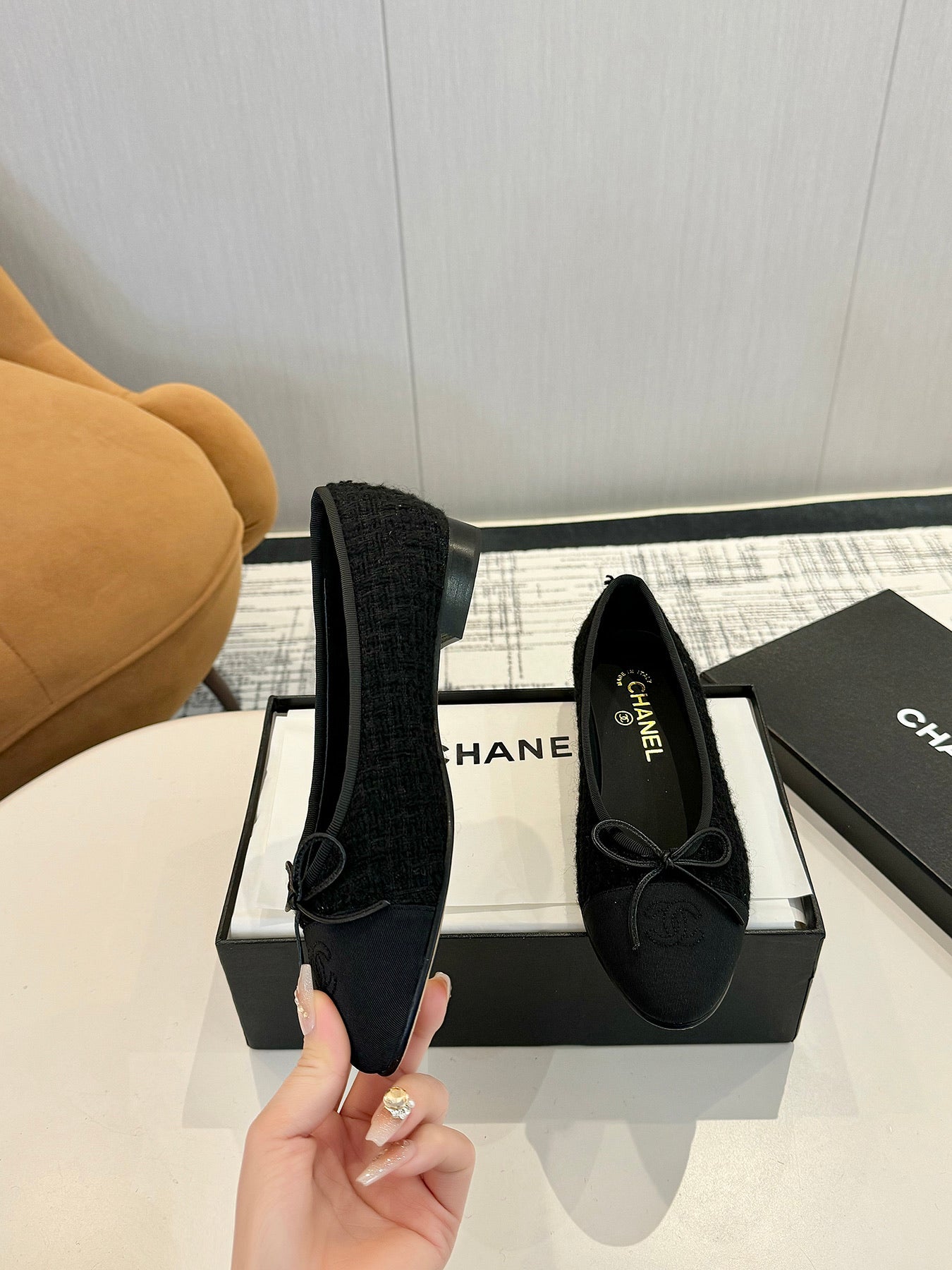 BALLET FLATS IN BLACK TWEED AND FABRIC - 34