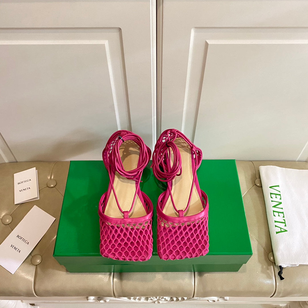 STRETCH LACE-UP FLAT SANDAL IN BRIGHT PINK METALLIZED MESH AND LEATHER - 35