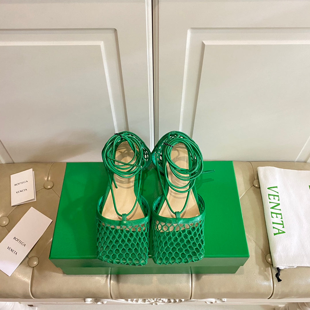 STRETCH LACE-UP FLAT SANDAL IN COOL GREEN METALLIZED MESH AND LEATHER - 35