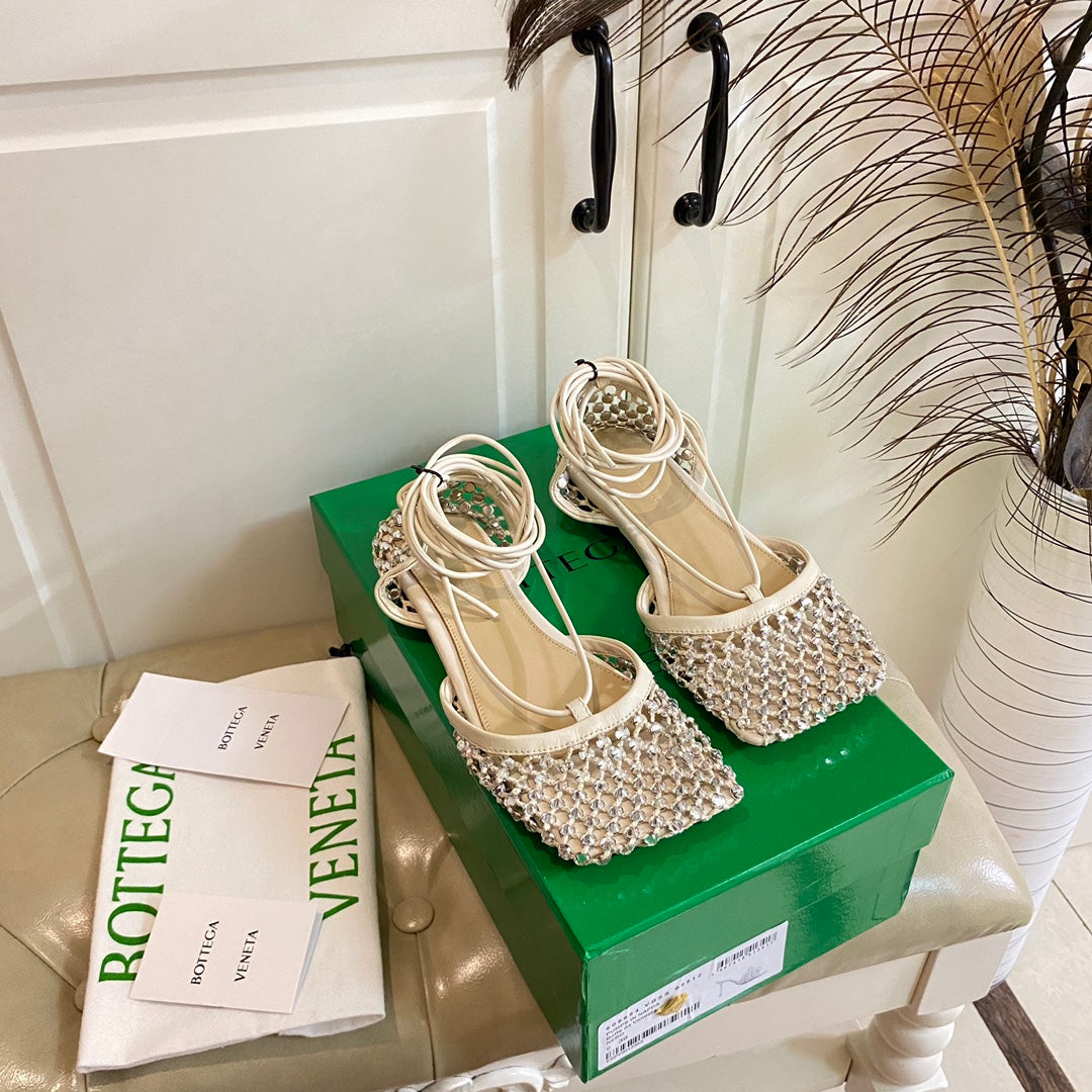 LACE-UP FLAT SANDAL IN WHITE CREAM METALLIZED MESH AND LEATHER WITH RHINSTONES - 35
