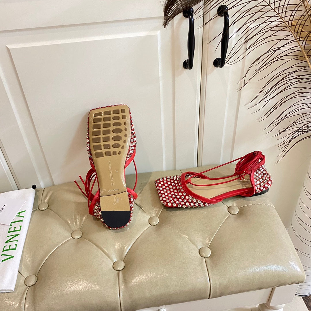 LACE-UP FLAT SANDAL IN RUBY RED METALLIZED MESH AND LEATHER WITH RHINSTONES - 35