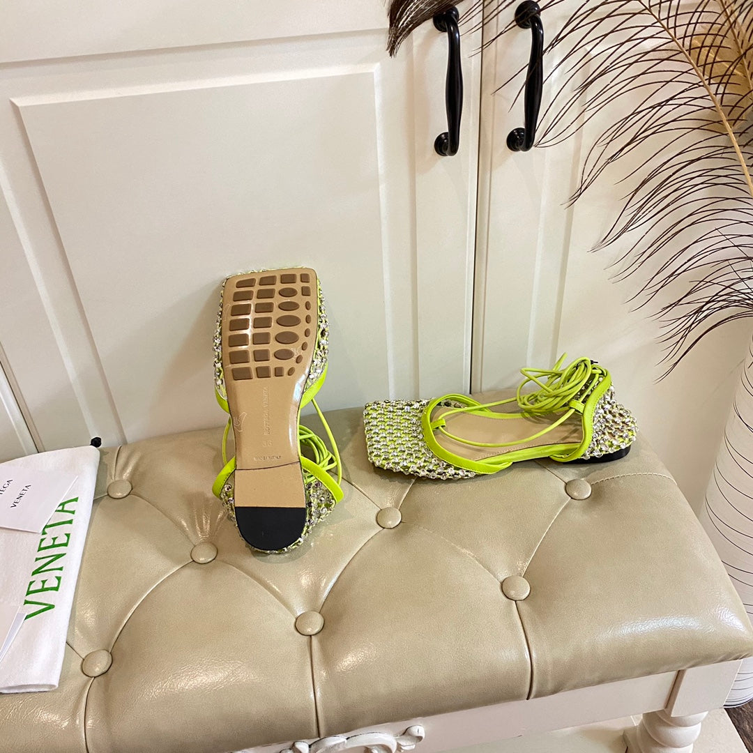 LACE-UP FLAT SANDAL IN NEON YELLOW METALLIZED MESH AND LEATHER WITH RHINSTONES - 35