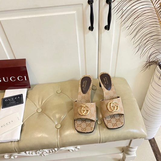 БОСОНІЖКИ GUCCI 26S НА ВИСОКИХ ПІДБОРАХ З БЕЖЕВОГО ПОЛОТНА ІЗ ЗОЛОТИСТОЮ ФУРНІТУРОЮ