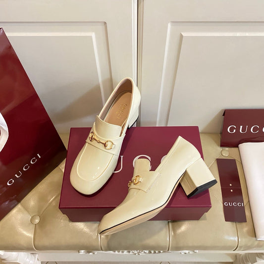 GUCCI 26S ЛОФЕРИ HORSEBIT 55 ММ З КРЕМОВО-БІЛОЇ ГЛЯНЦЕВОЇ ТЕЛЯЧОЇ ШКІРИ
