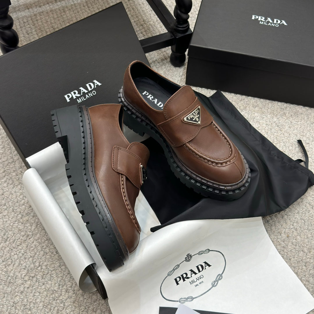 PRADA 25S LOAFER 50MM IN DARK BROWN CALFSKIN LOGO - 34