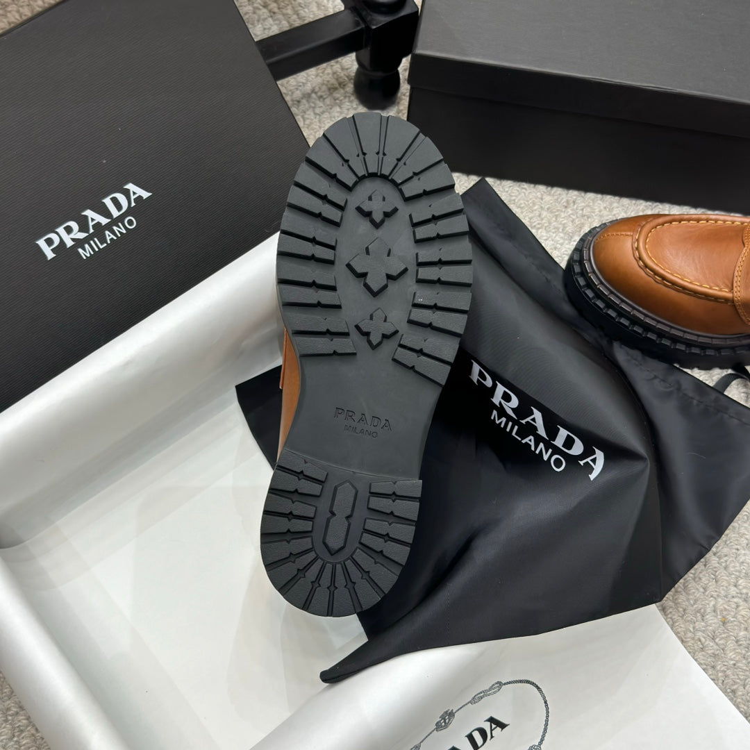 PRADA 25S LOAFER 50MM IN BURNT ORANGE CALFSKIN LOGO - 34