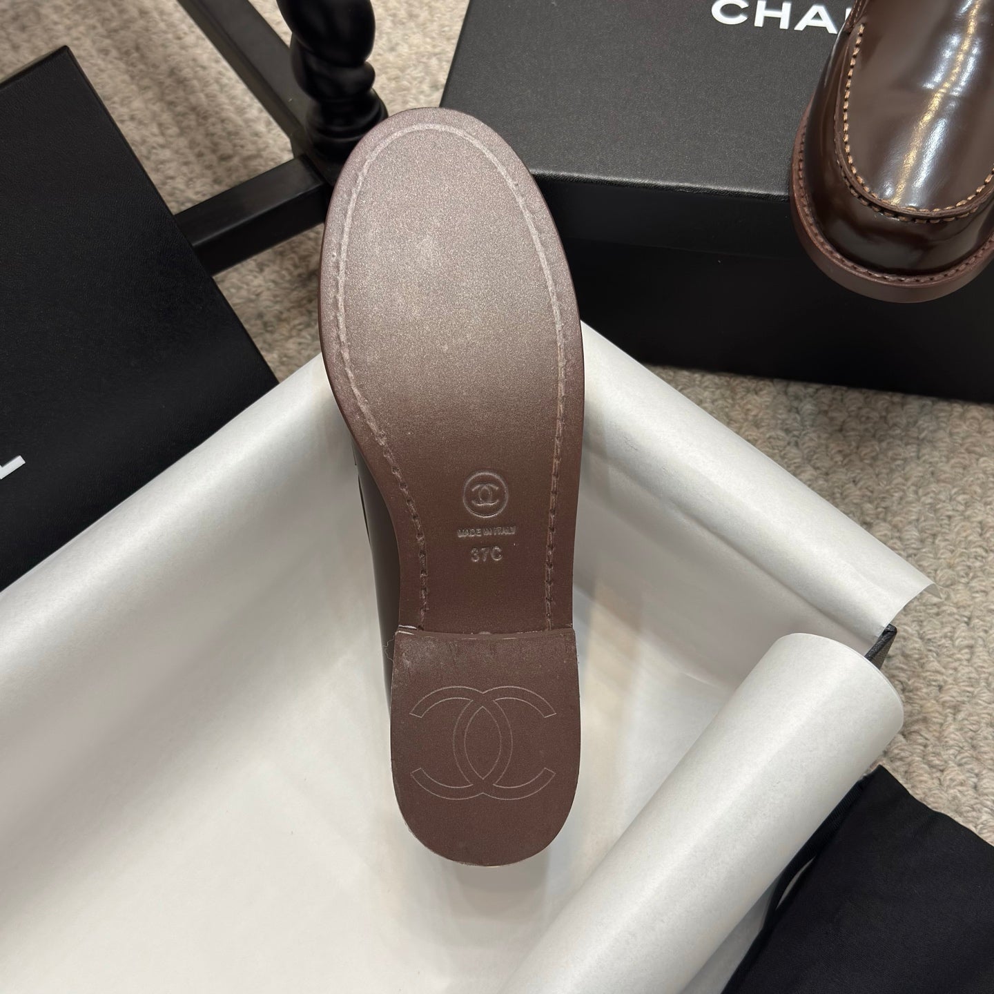 CC 25C Moccasins Chocolate Patent Leather - 35