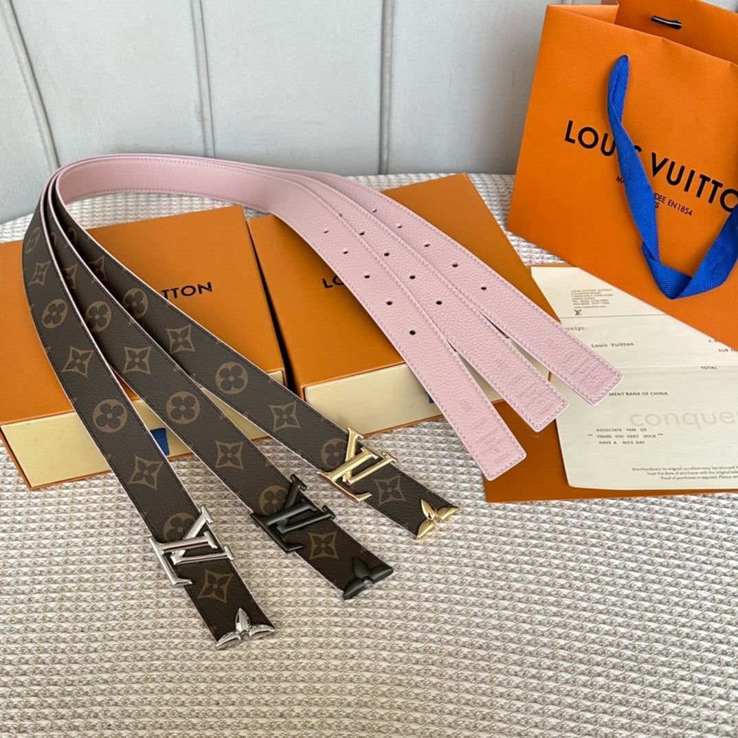 PRETTY LV 30MM REVERSIBLE BELT IN LIGHT PINK CALFSKIN GOLD HARDWARE - 30