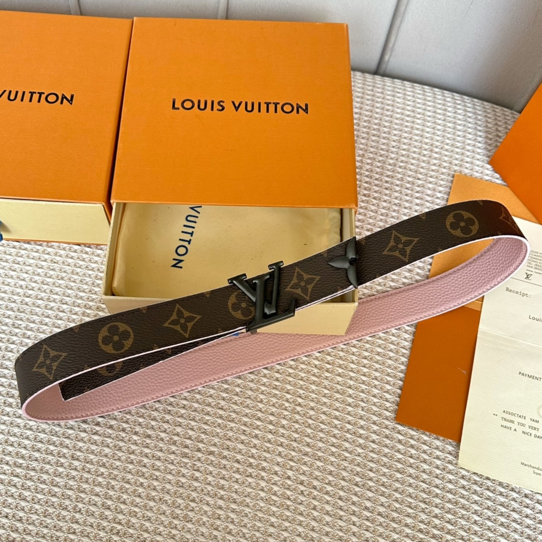 PRETTY LV 30MM REVERSIBLE BELT IN LIGHT PINK CALFSKIN BLACK HARDWARE - 30