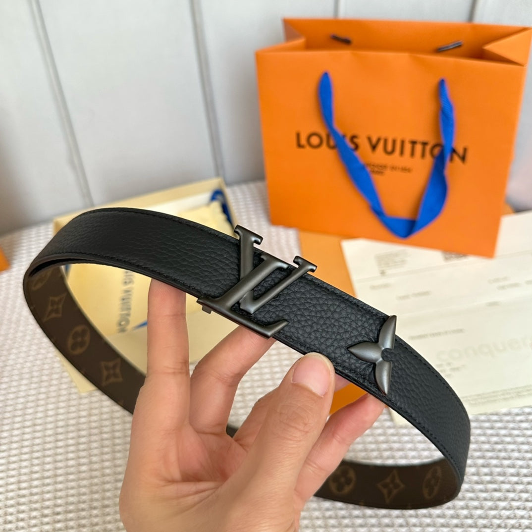 PRETTY LV 30MM REVERSIBLE BELT IN BLACK CALFSKIN BLACK HARDWARE - 30