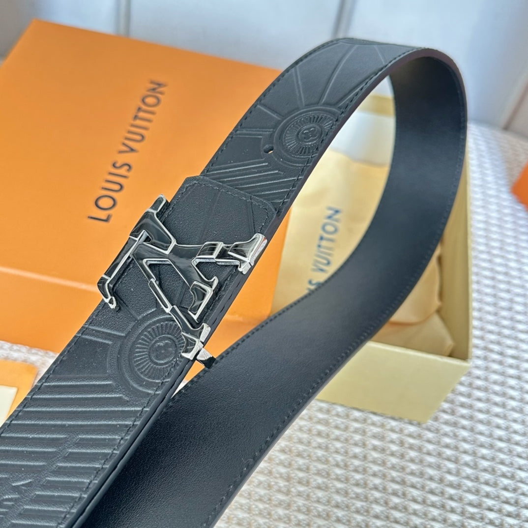 LV 25S BELT 40 MM IN BLACK CALFSKIN 593226 - 26-28