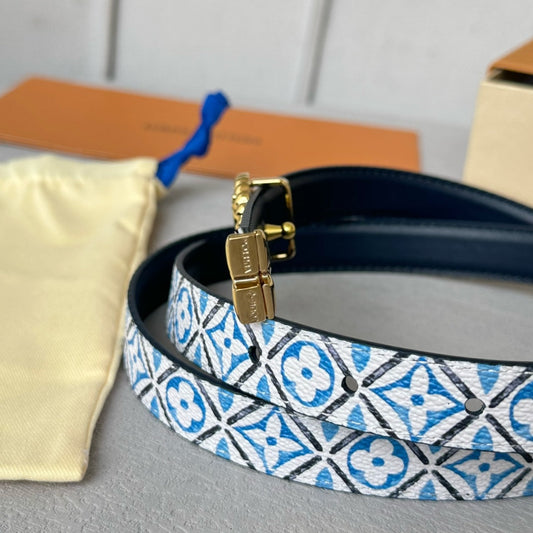 ДВОСТОРОННІЙ РЕМІНЬ PRETTY LV 20 ММ З БІЛОЇ ТА СИНЬОЇ ТЕЛЯЧОЇ ШКІРИ ІЗ ЗОЛОТИСТОЮ ФУРНІТУРОЮ – 30
