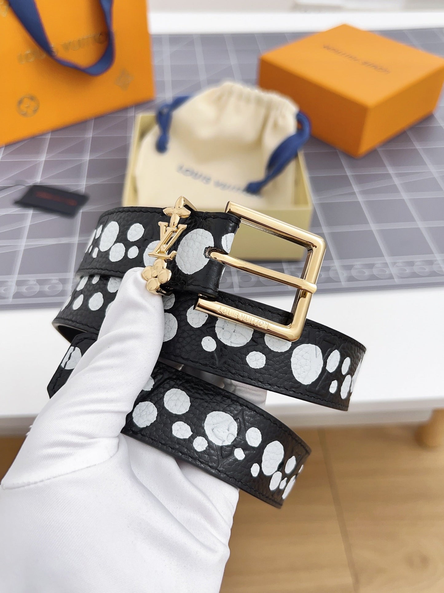 LV Bloom 30mm Belt Gold Buckle Black White Leather - 30