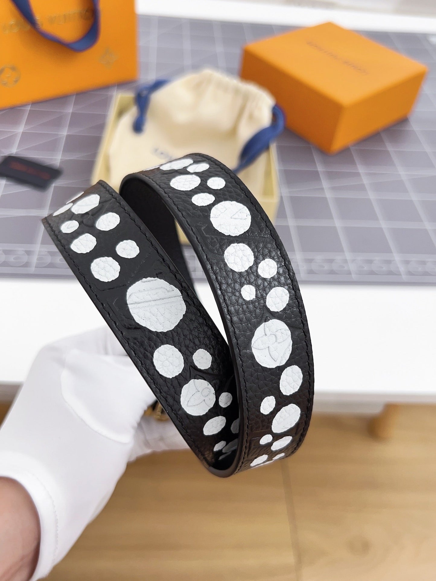 LV Bloom 30mm Belt Gold Buckle Black White Leather - 30