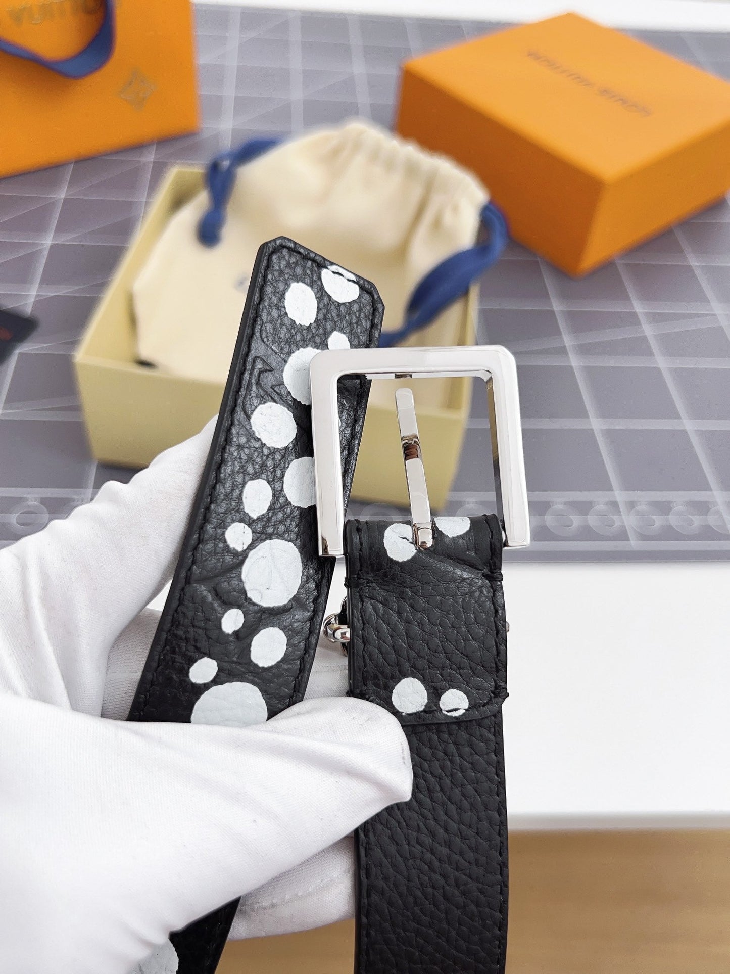 LV Bloom 30mm Belt Silver Buckle Black White Leather - 30