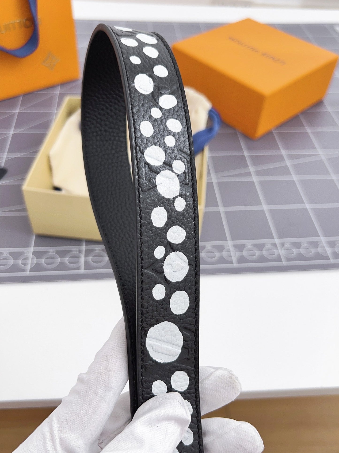 LV Bloom 30mm Belt Silver Buckle Black White Leather - 30