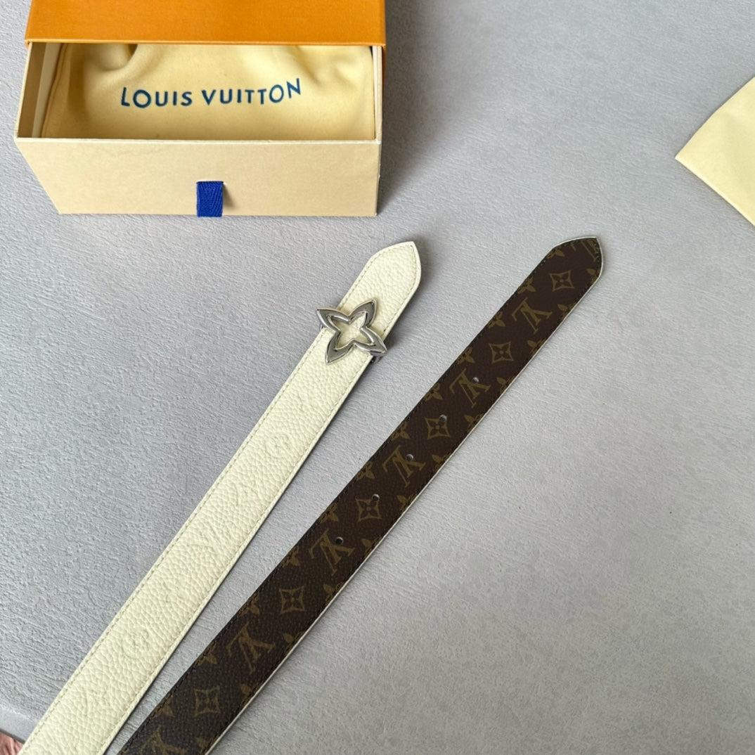 LV  MINI FLOWERGRAM 30MM REVERSIBLE BELT IN WHITE EMBOSSED CALFSKIN SILVER HARDWARE - 30