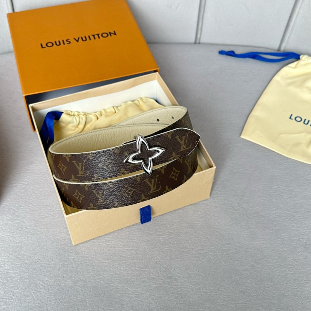 LV  MINI FLOWERGRAM 30MM REVERSIBLE BELT IN WHITE EMBOSSED CALFSKIN SILVER HARDWARE - 30