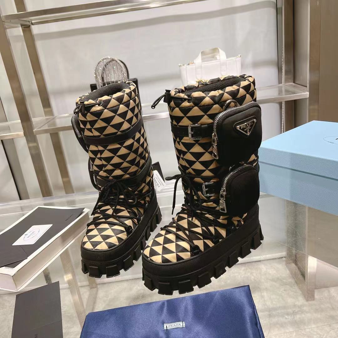 RE-NYLON SKI BOOTS BLACK AND BEIGE ATTACHED POUCH - 35