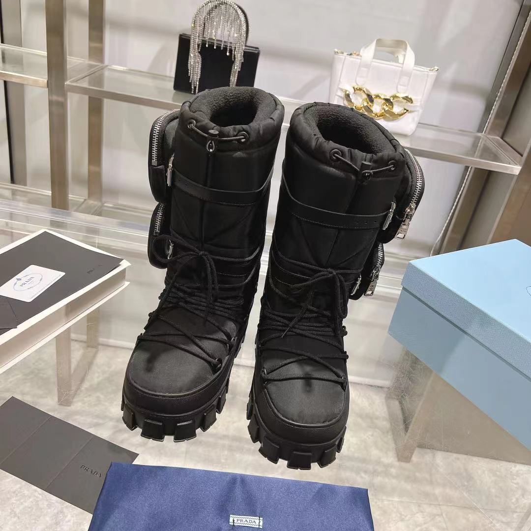 RE-NYLON SKI BOOTS BLACK ATTACHED POUCH - 35