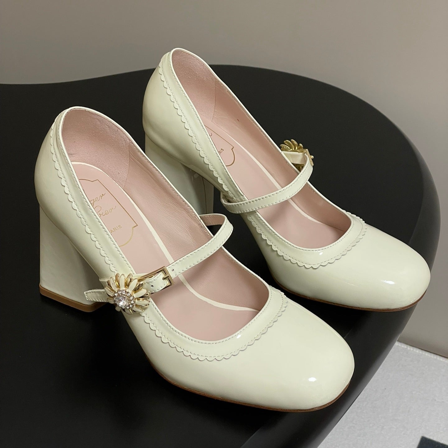 TRÈS VIVIER MARY JANE PUMPS 85MM IN CREAM GLOSSY CALFSKIN - 35