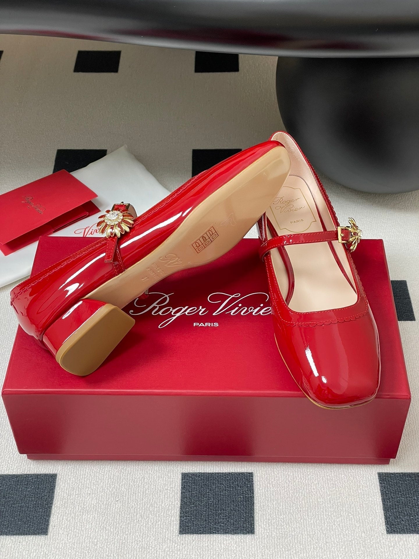 TRÈS VIVIER MARY JANE PUMPS IN RED PATENT CALFSKIN - 35