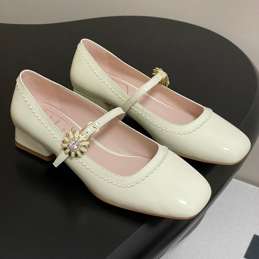 TRÈS VIVIER MARY JANE PUMPS IN CREAM PATENT CALFSKIN - 35