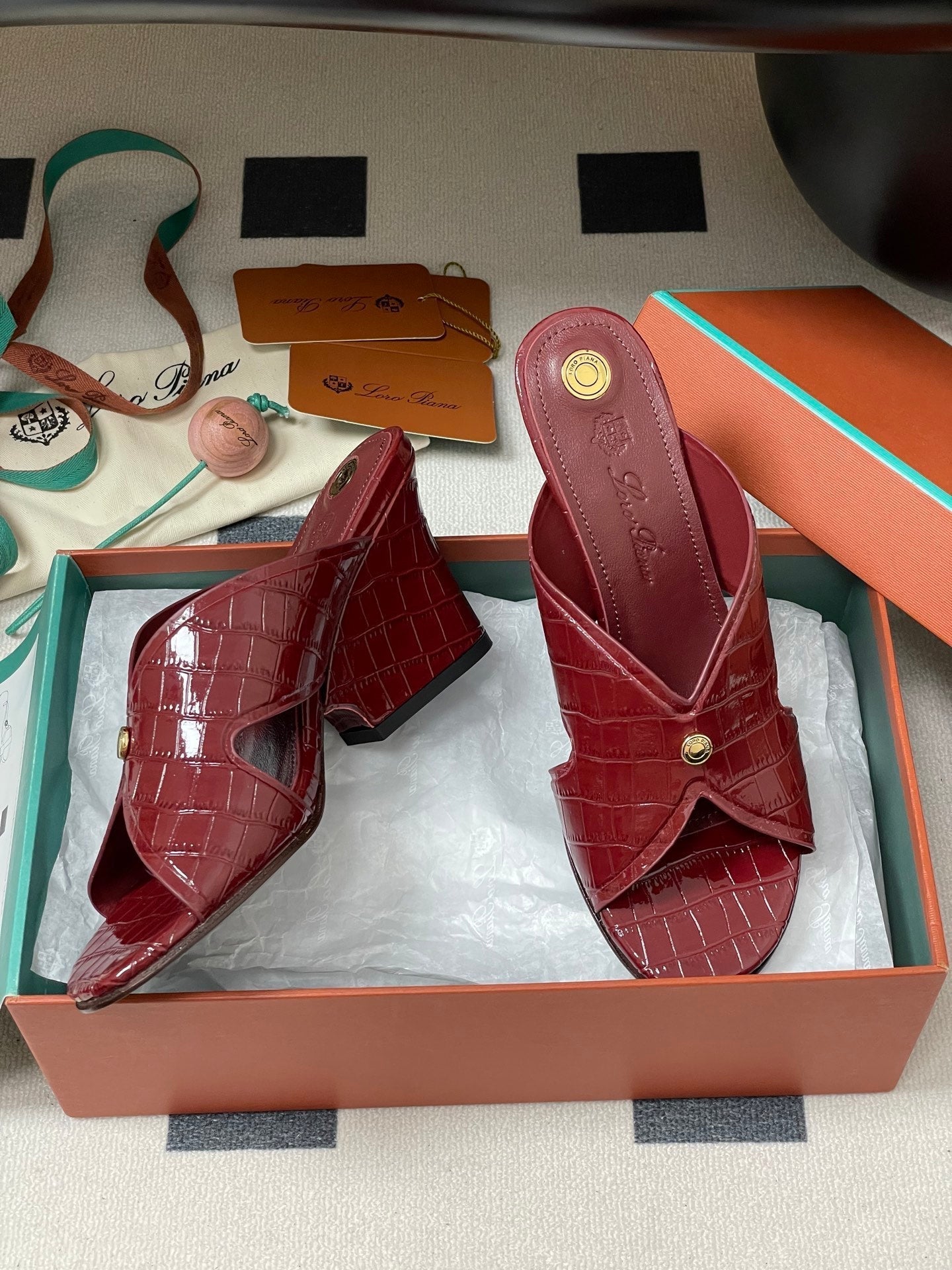 HIGH HEELS 80 MM IN RED CALFSKIN SNAKE EMBOSSING - 35