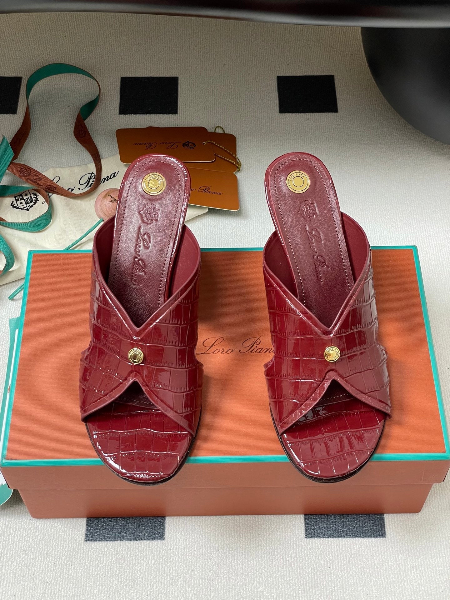 HIGH HEELS 80 MM IN RED CALFSKIN SNAKE EMBOSSING - 35