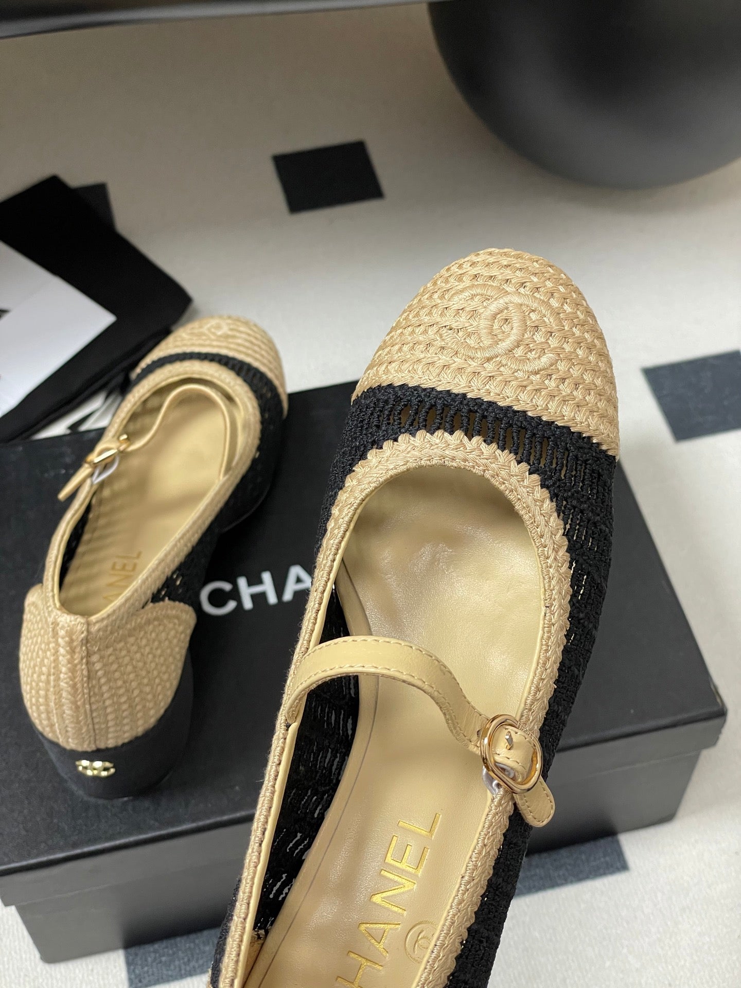 HIGH BALLET MARY JANE 50MM IN NATURAL BEIGE AND BLACK RAFFIA - 34