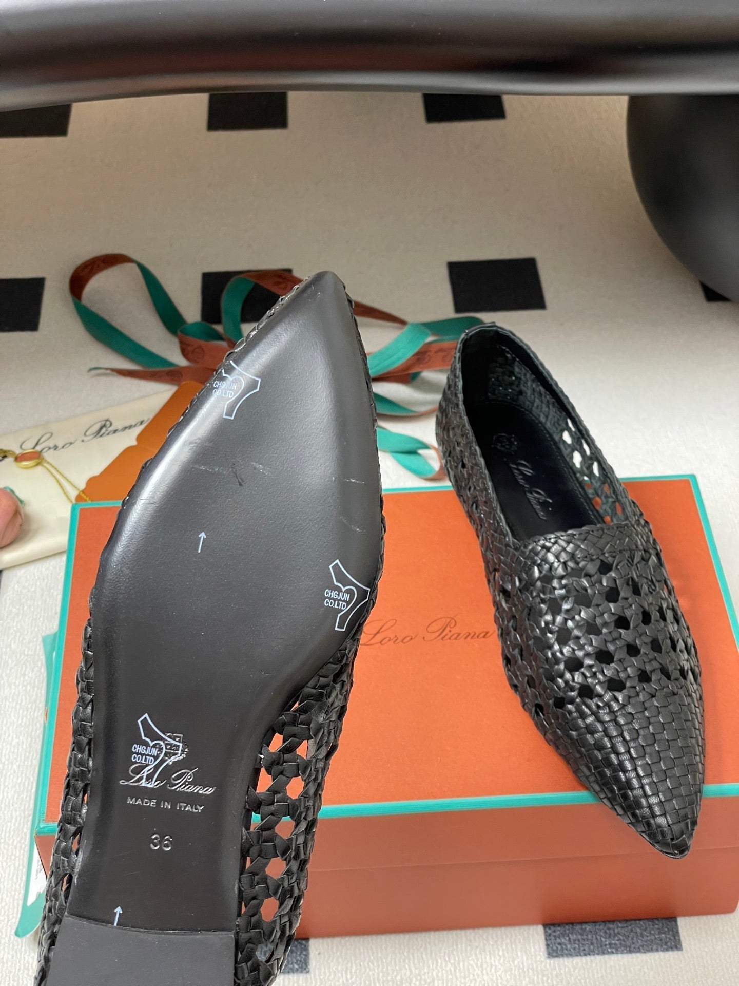 LP POINTED-TOE BALLET FLATS 25S IN BLACK LAMBSKIN - 35