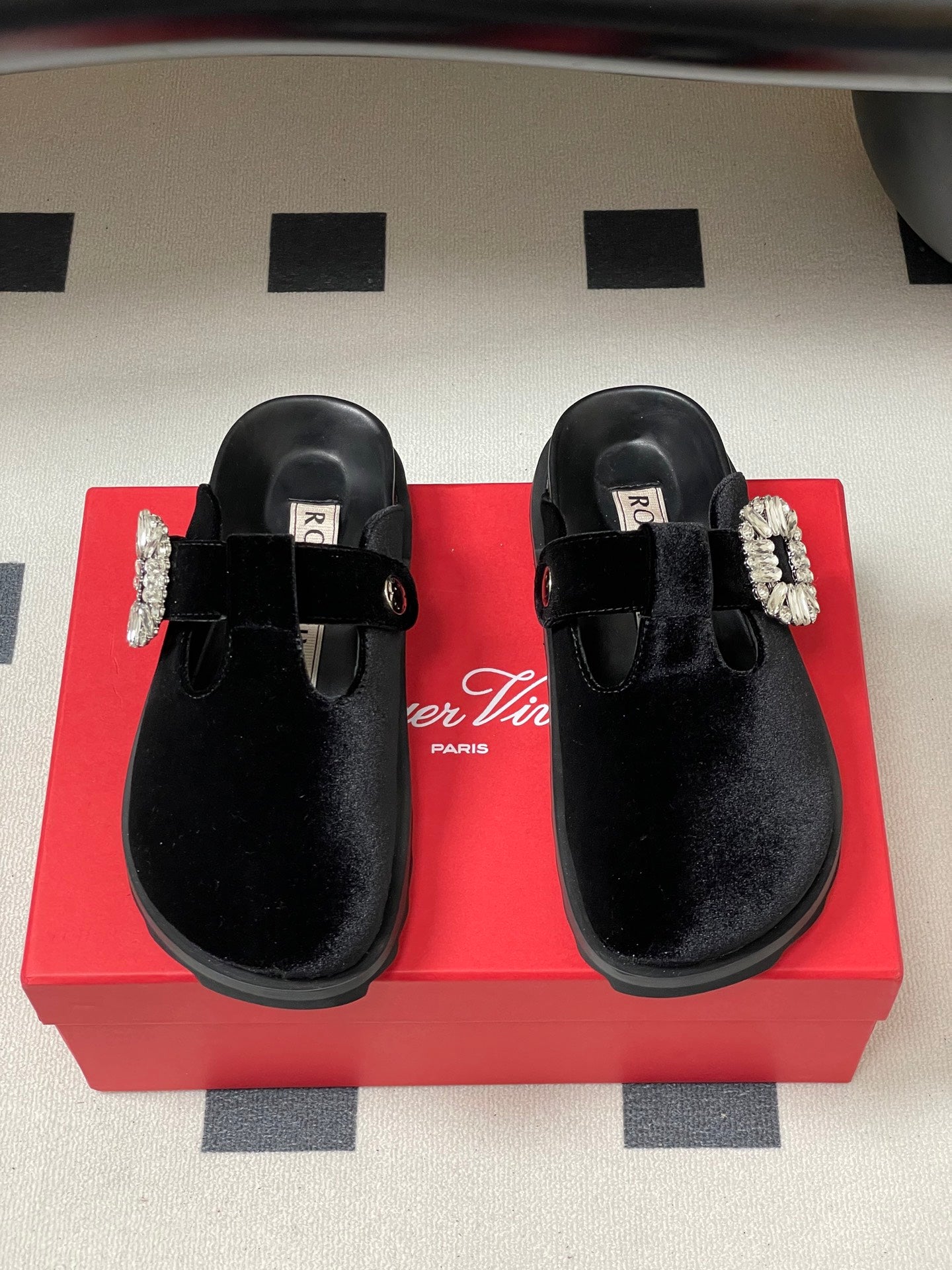 ROGER VIVIER 25S VIV' RANGERS MULES IN BLACK VELVET EMBELLISHED CRYSTALS - 35