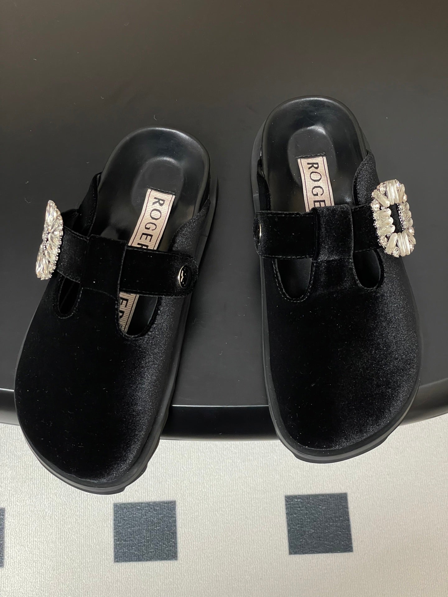 ROGER VIVIER 25S VIV' RANGERS MULES IN BLACK VELVET EMBELLISHED CRYSTALS - 35