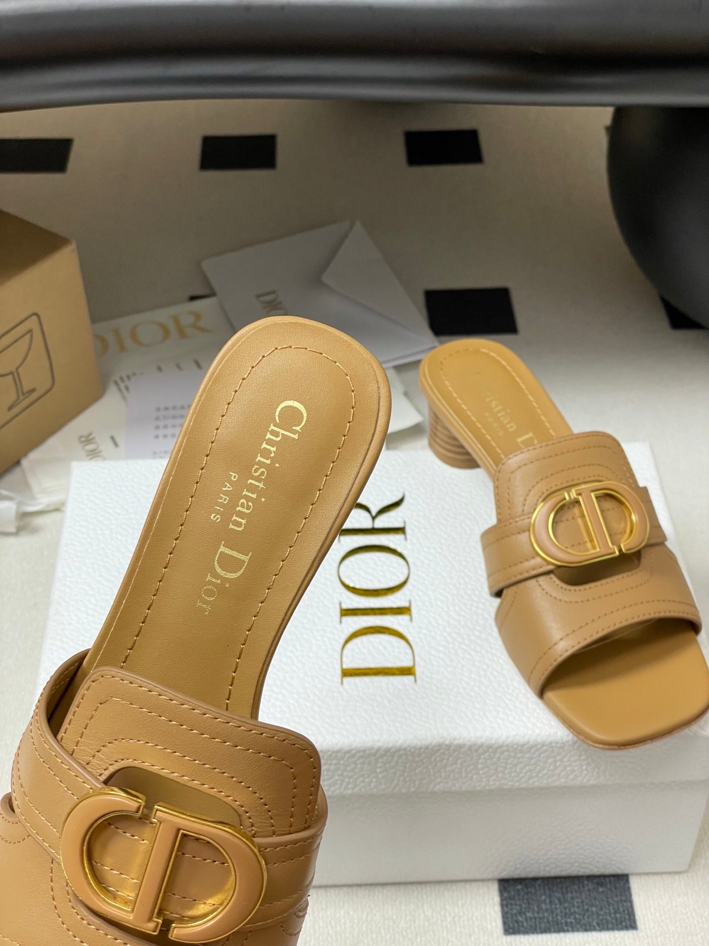 DIOR HIGH HEEL CLASSIC MONTAIGNE 40 MM 25S IN LIGHT BROWN LAMBSKIN WITH CD LOGO - 34