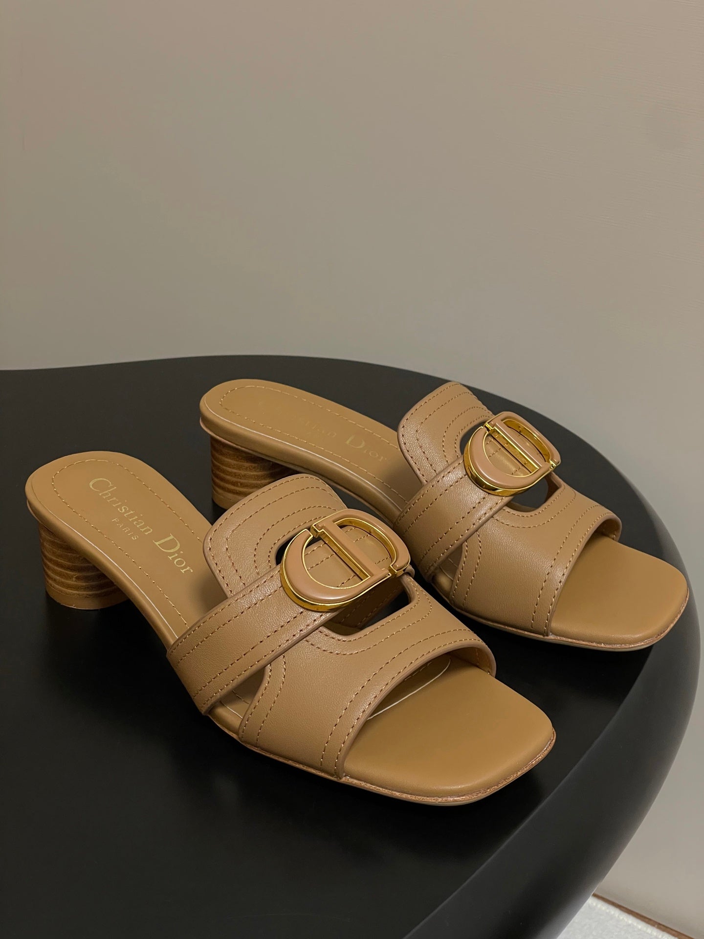 DIOR HIGH HEEL CLASSIC MONTAIGNE 40 MM 25S IN LIGHT BROWN LAMBSKIN WITH CD LOGO - 34