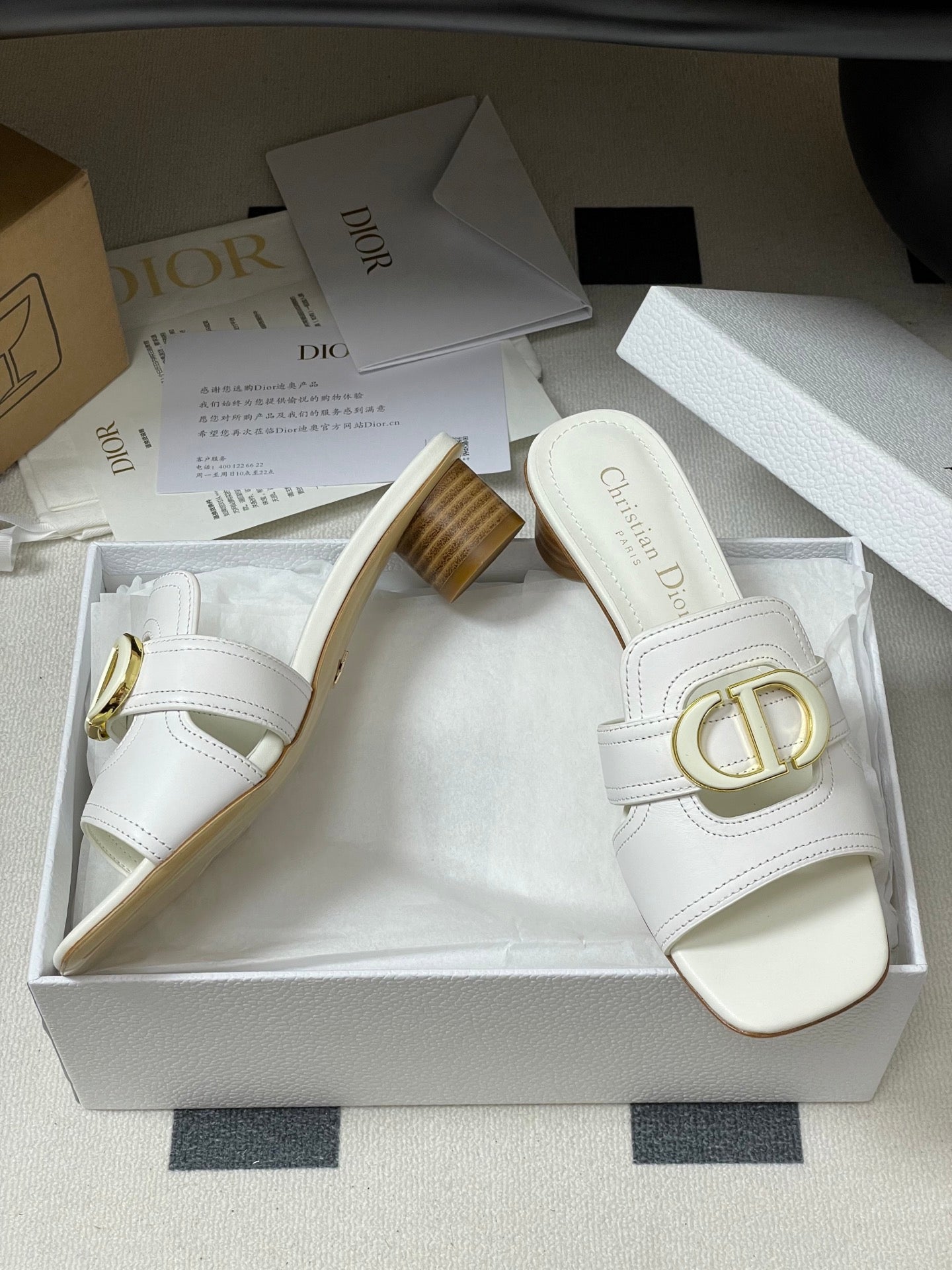 DIOR HIGH HEEL CLASSIC MONTAIGNE 40 MM 25S IN WHITE LAMBSKIN WITH CD LOGO - 34