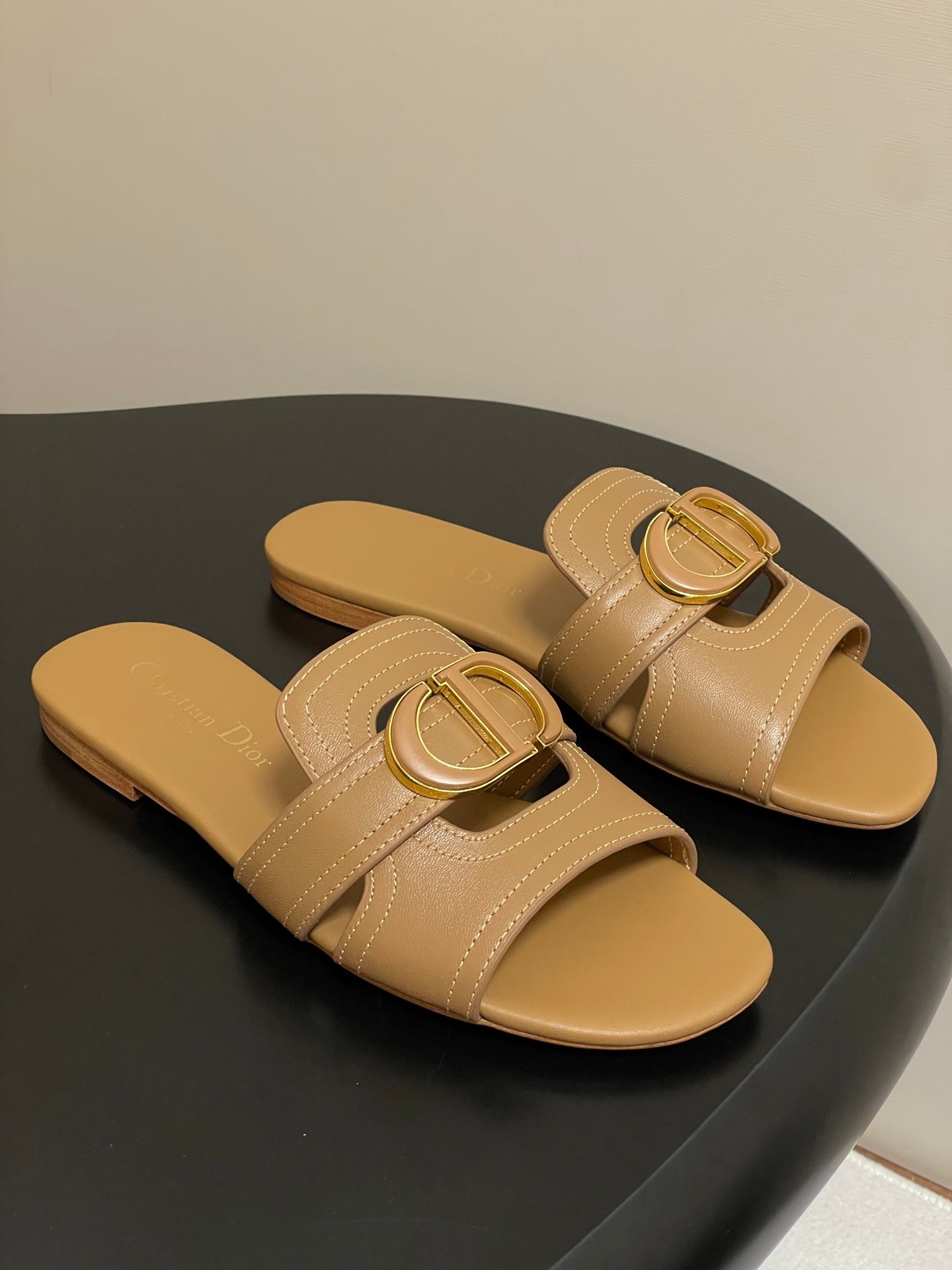 DIOR CLASSIC MONTAIGNE SANDALS 25S IN LIGHT BROWN LAMBSKIN WITH CD LOGO - 34
