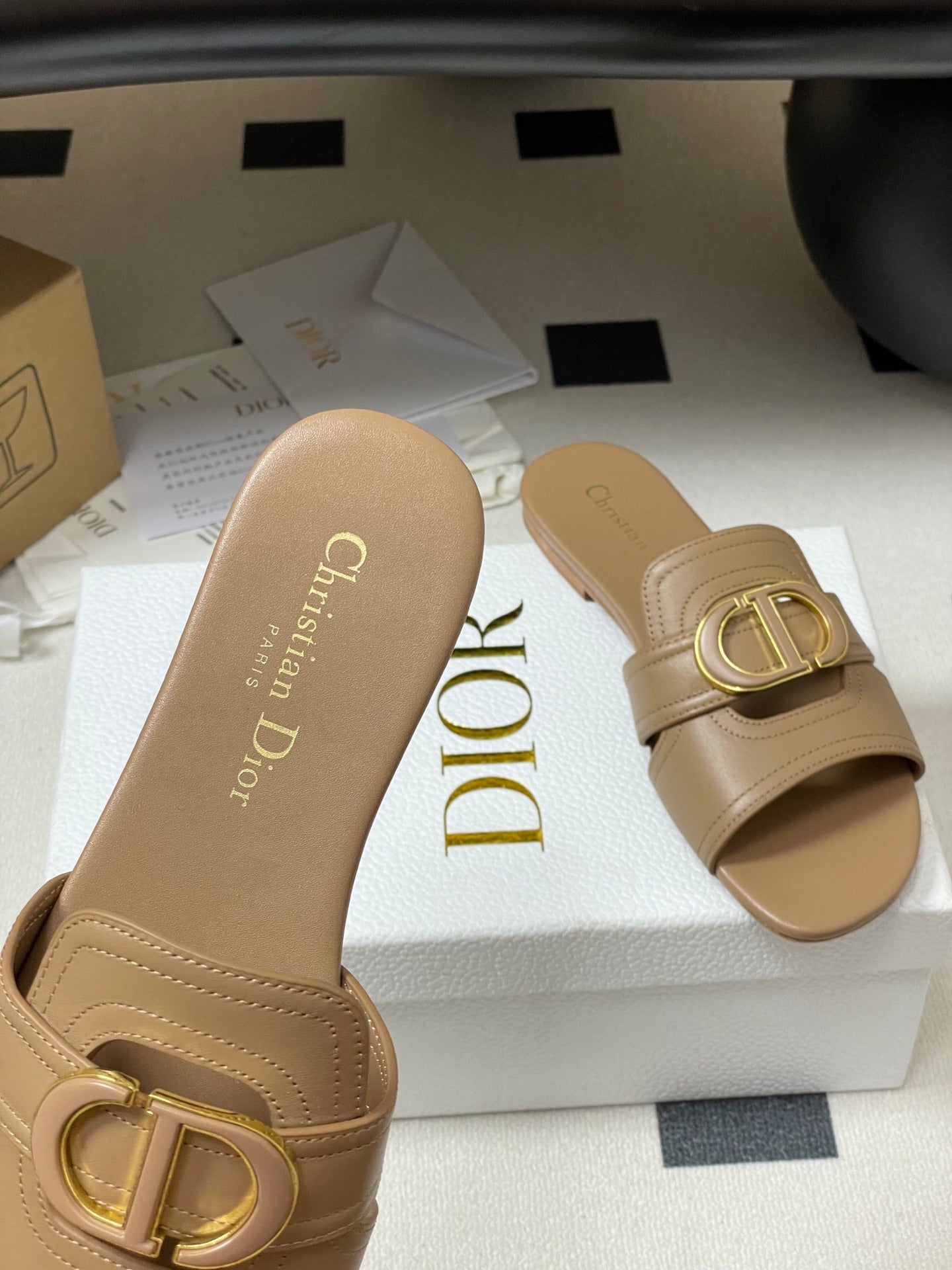 DIOR CLASSIC MONTAIGNE SANDALS 25S IN BROWN LAMBSKIN WITH CD LOGO - 34