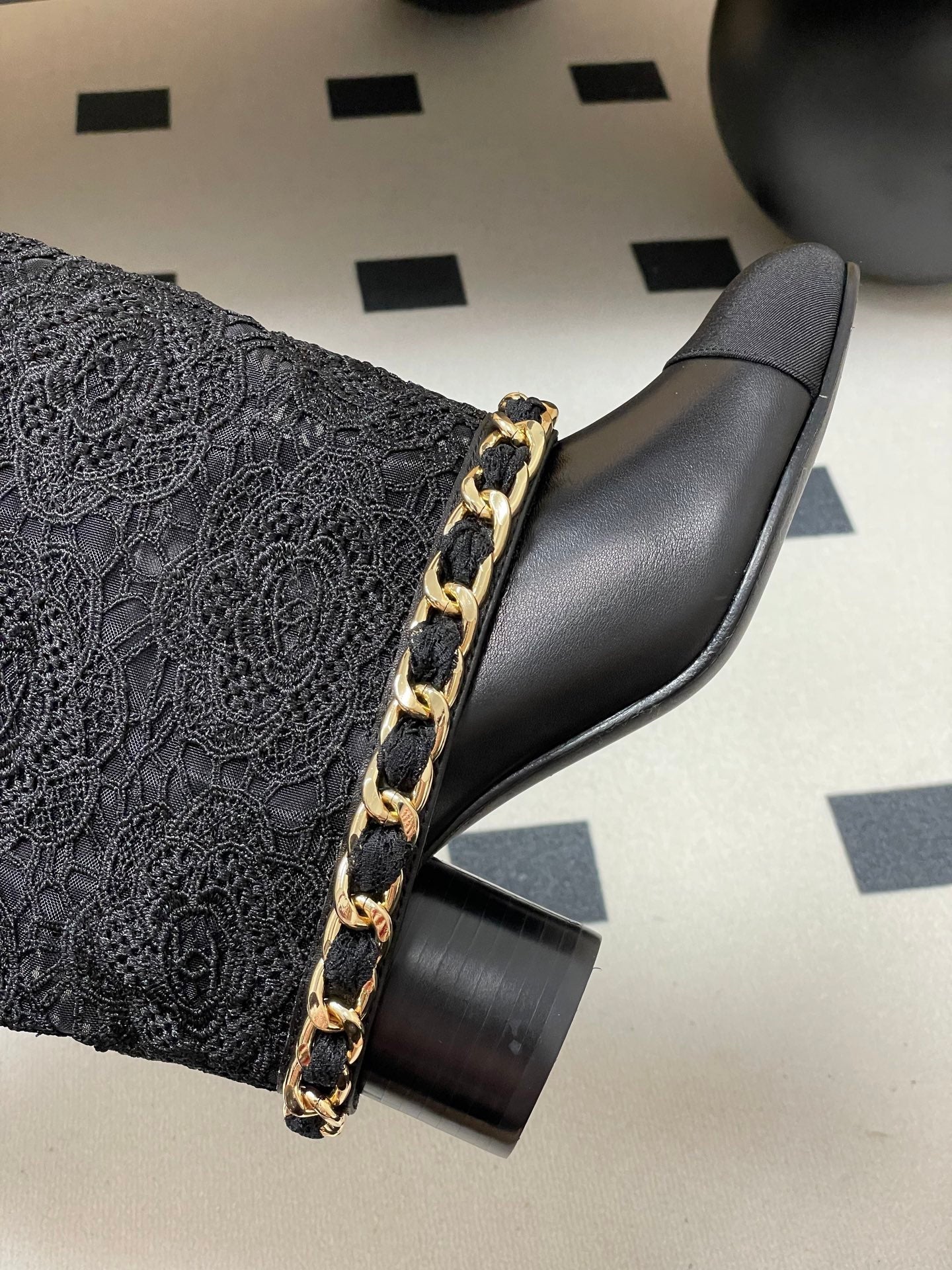 CC FLORAL BOOTS 60MM IN BLACK CALFSKIN WITH GOLD CHAIN - 35