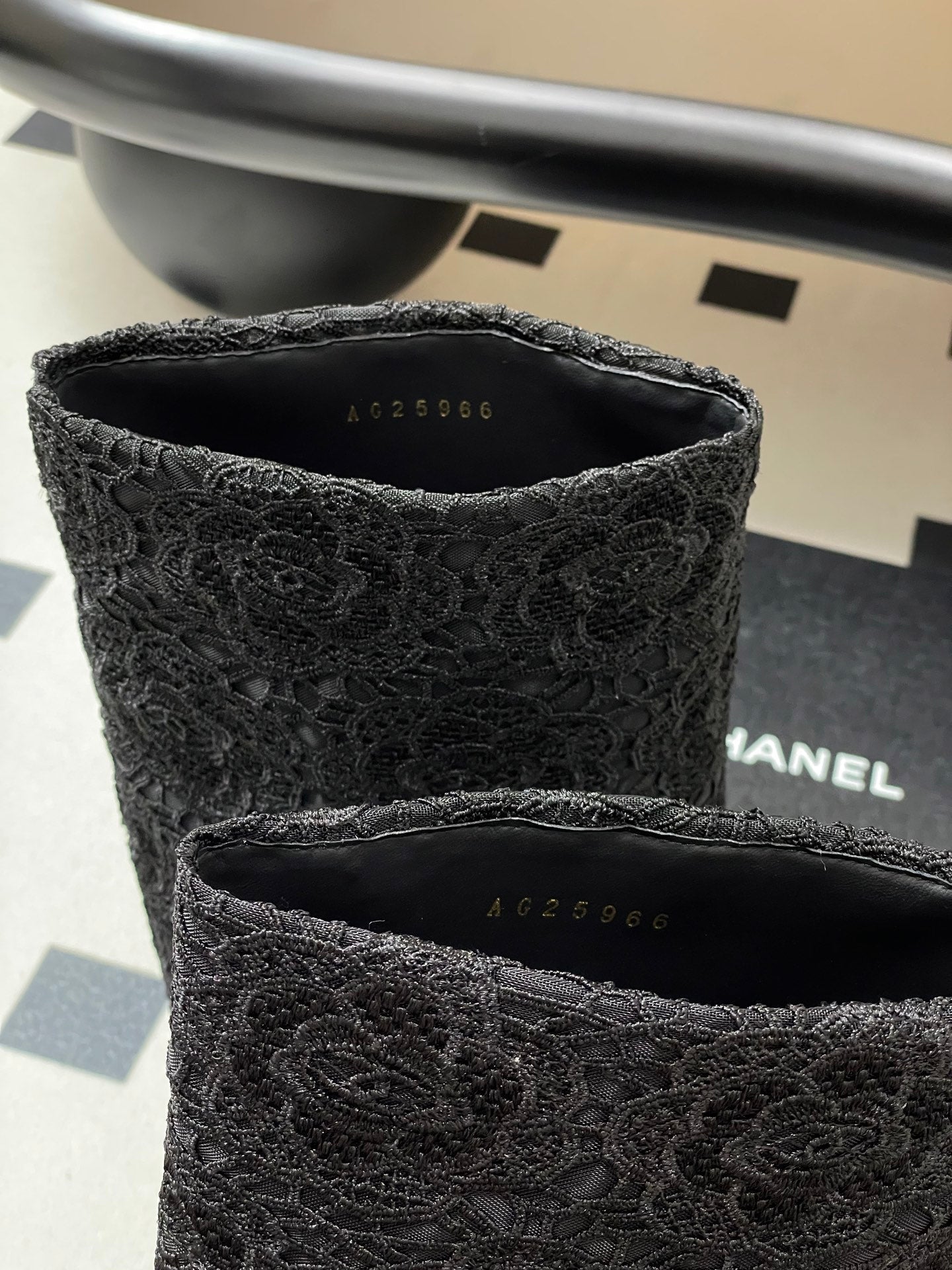 CC FLORAL BOOTS 60MM IN BLACK CALFSKIN WITH GOLD CHAIN - 35