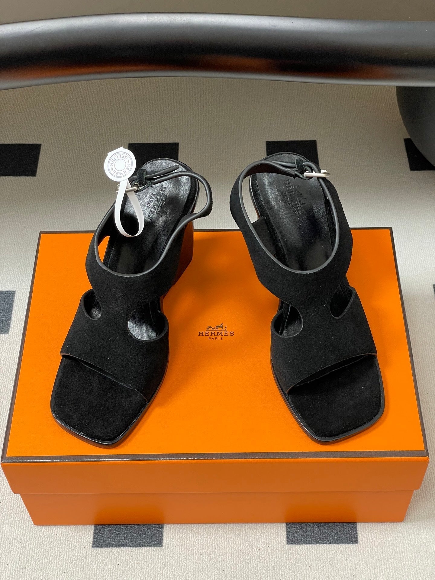 HM 25S KALYA WEDGE SANDAL 100 MM IN BLACK SUEDE - 35