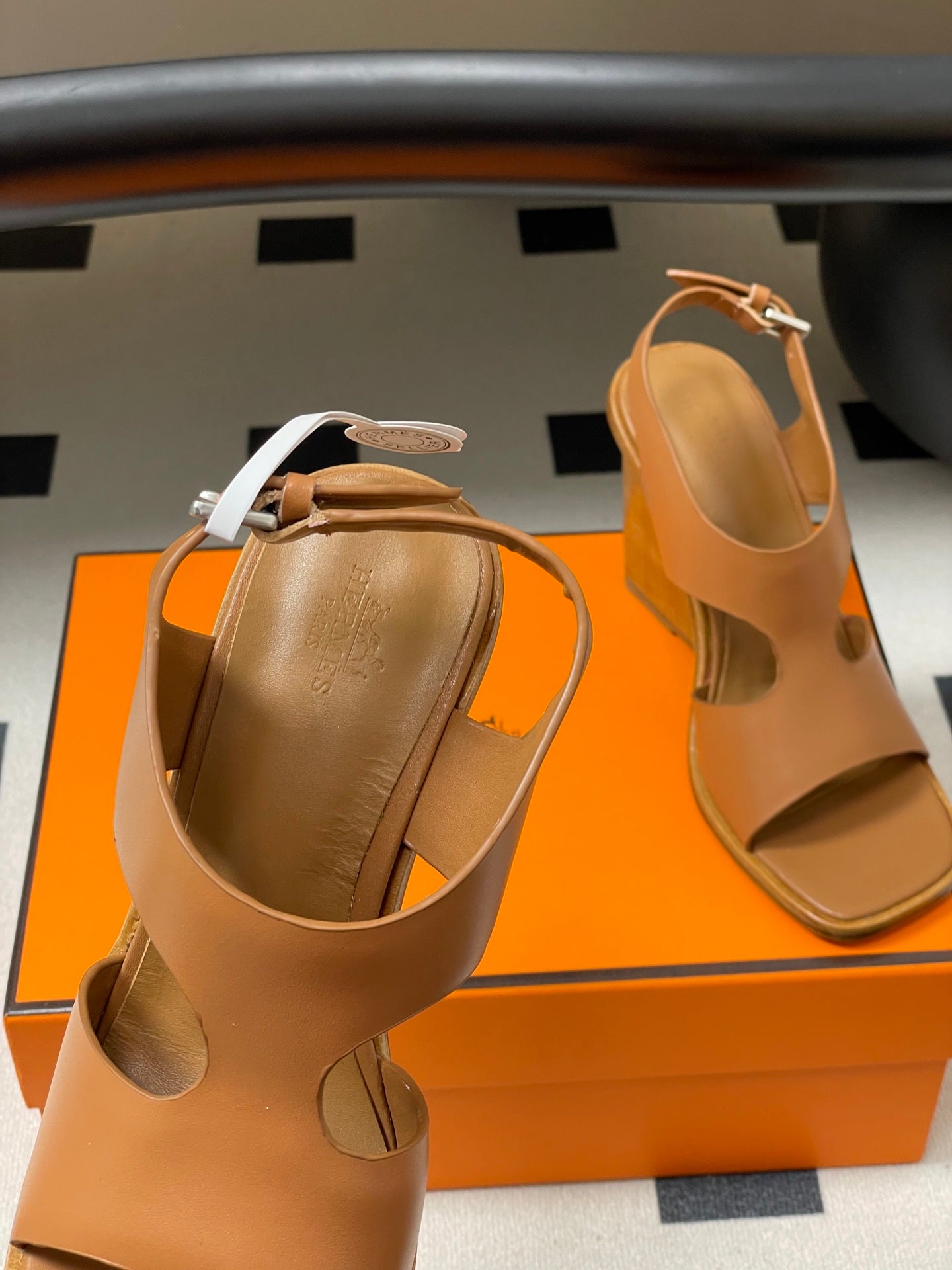 HM 25S KALYA WEDGE SANDAL 100 MM IN BROWN LAMBSKIN - 35