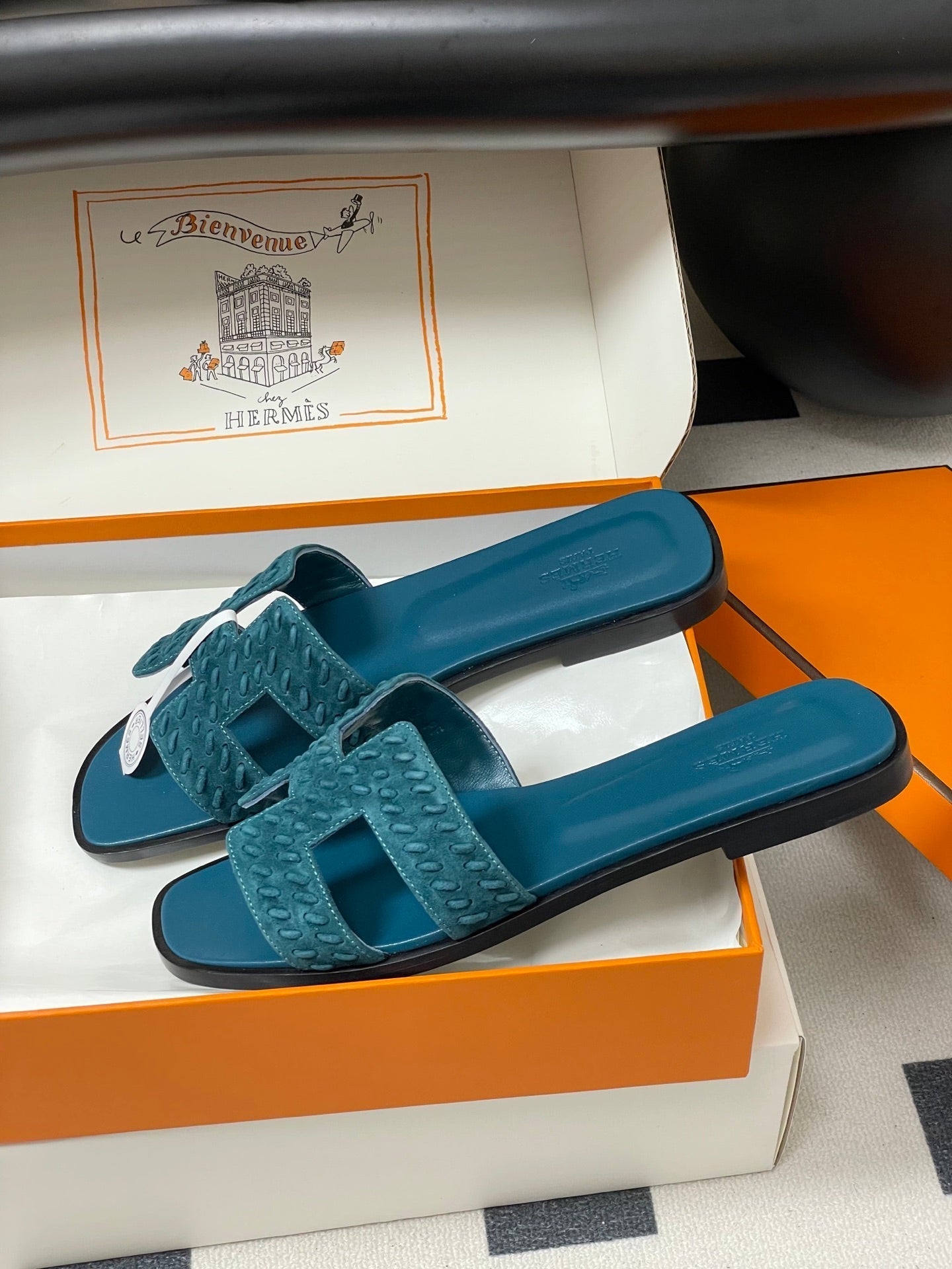HM 25S ORAN SANDAL IN DARK BLUE SUEDE AND LAMBSKIN - 35