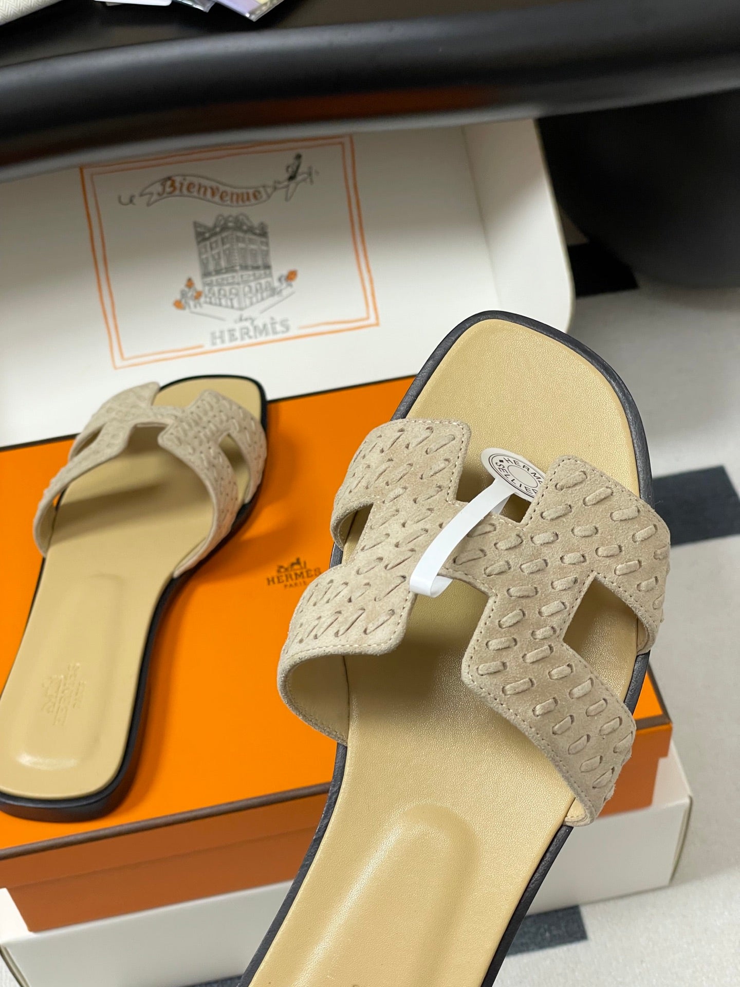 HM 25S ORAN SANDAL IN BEIGE SUEDE AND LAMBSKIN - 35