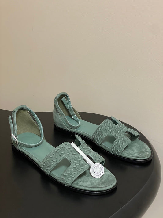 HM 25S SANTORINI SANDAL IN MUTED MINT GREEN SUEDE AND LAMBSKIN - 35