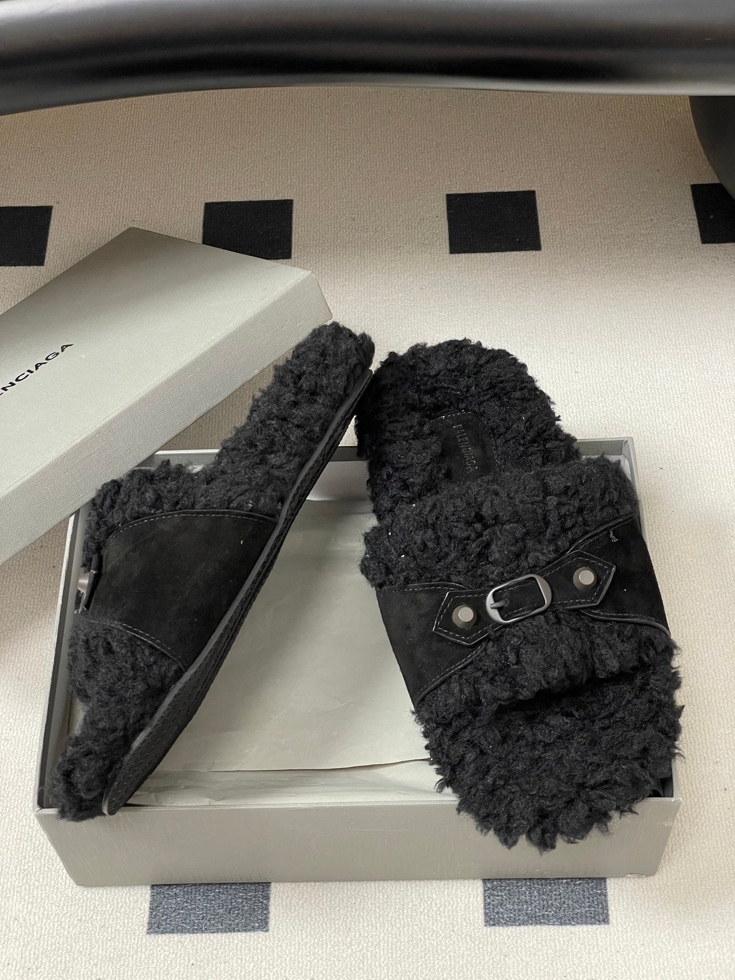 BALENCIAGA 25S SLIPPERS IN BLACK SUEDE AND WOOL - 35
