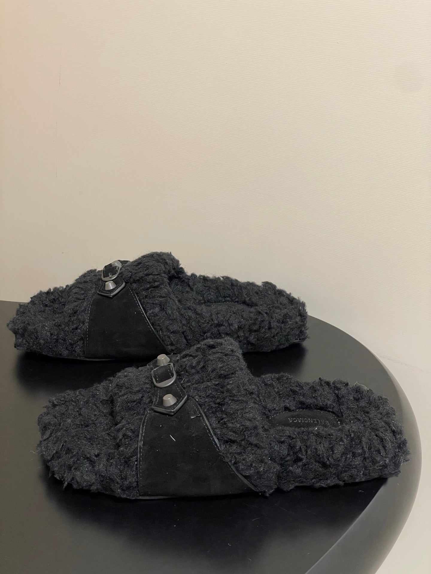 BALENCIAGA 25S SLIPPERS IN BLACK SUEDE AND WOOL - 35