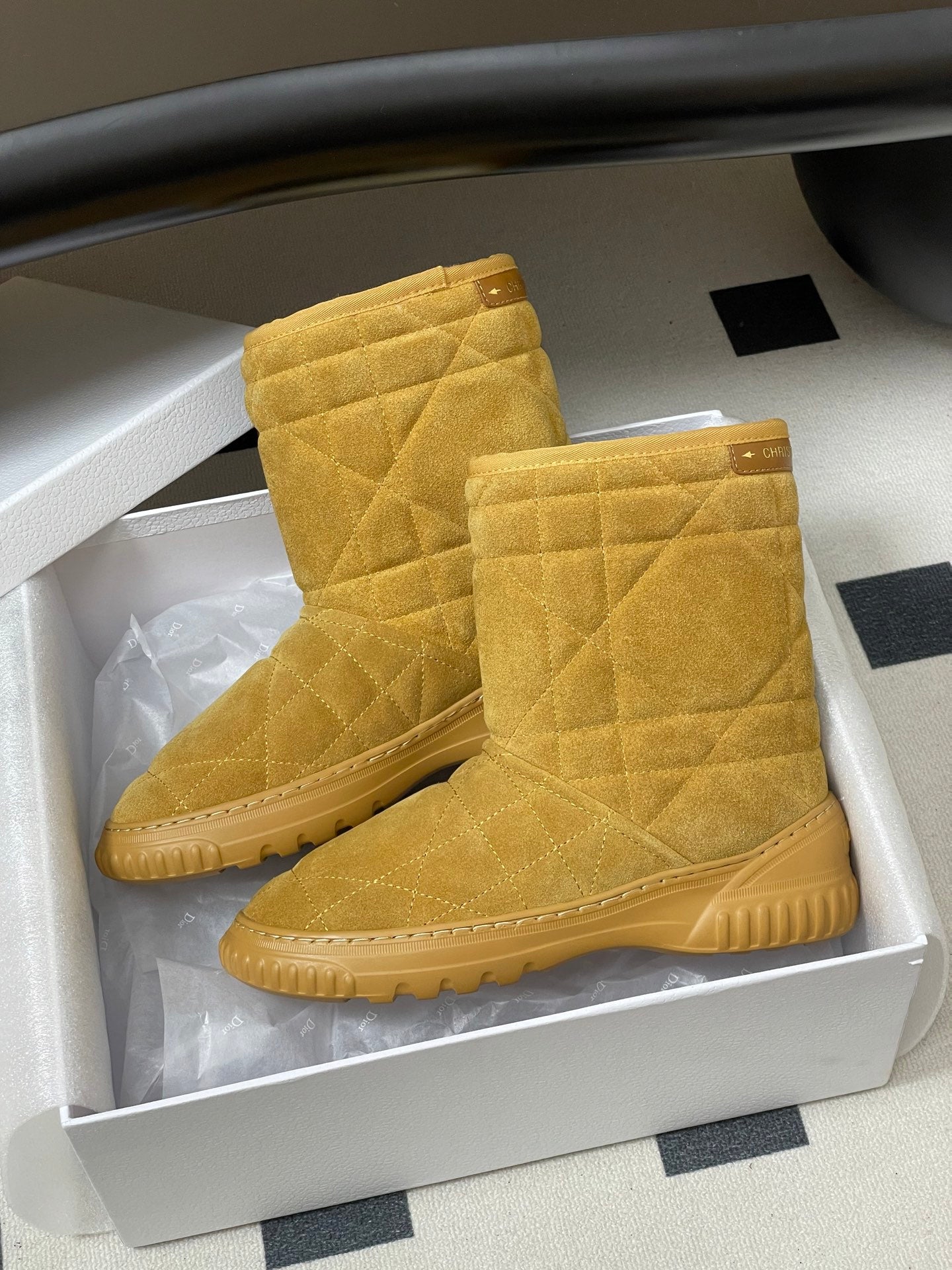 DIOR 25S FROST LOW ANKLE BOOTS IN GOLDEN BROWN SUEDE - 35