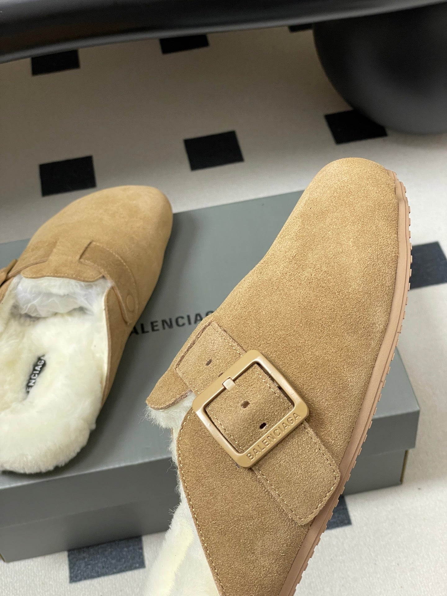 BALENCIAGA 25S FUR-LINED MULES IN LIGHT BROWN FAUX LEATHER - 35