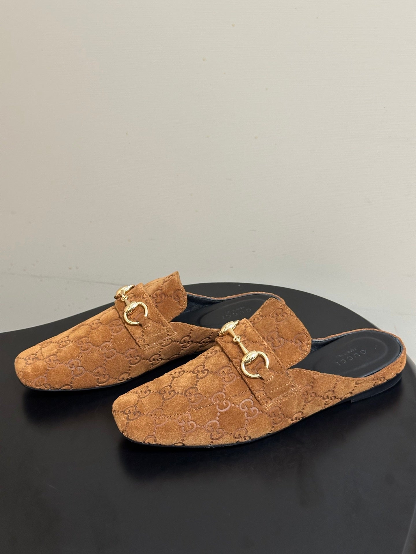 GUCCI 26S HORSEBIT LOAFER MULES IN MEDIUM BROWN SUEDE